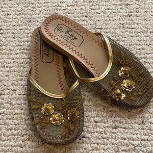 Easy Street Women's Elegant Gold Floral Slippers